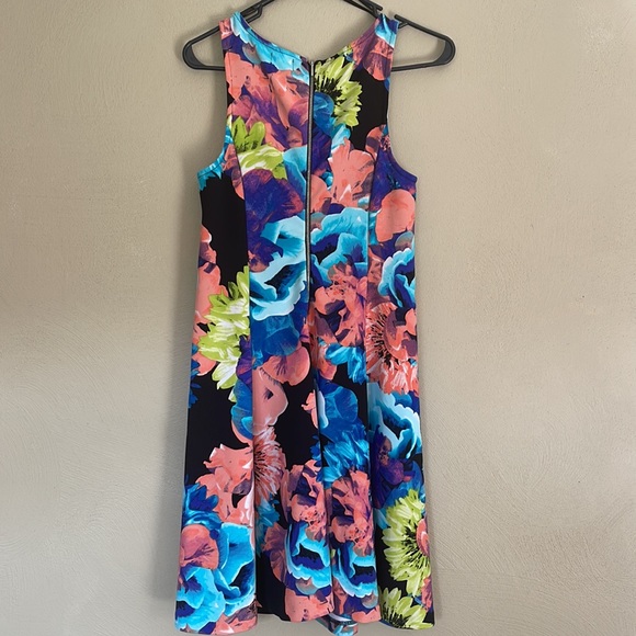 Worthington size medium, casual dress. - Picture 2 of 2